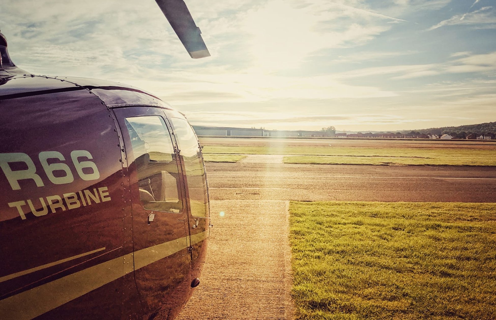 Helicopter Flight Training, Helicopter Lessons & Courses PPL(H) CPL(H) FI(H)